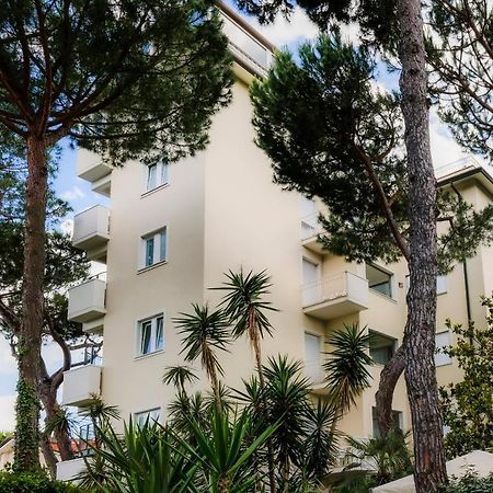 Hotel Sylvia Lido di Camaiore Exteriör bild