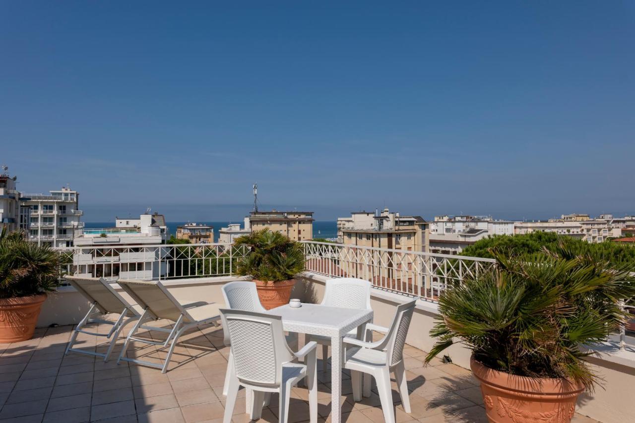 Hotel Sylvia Lido di Camaiore Exteriör bild