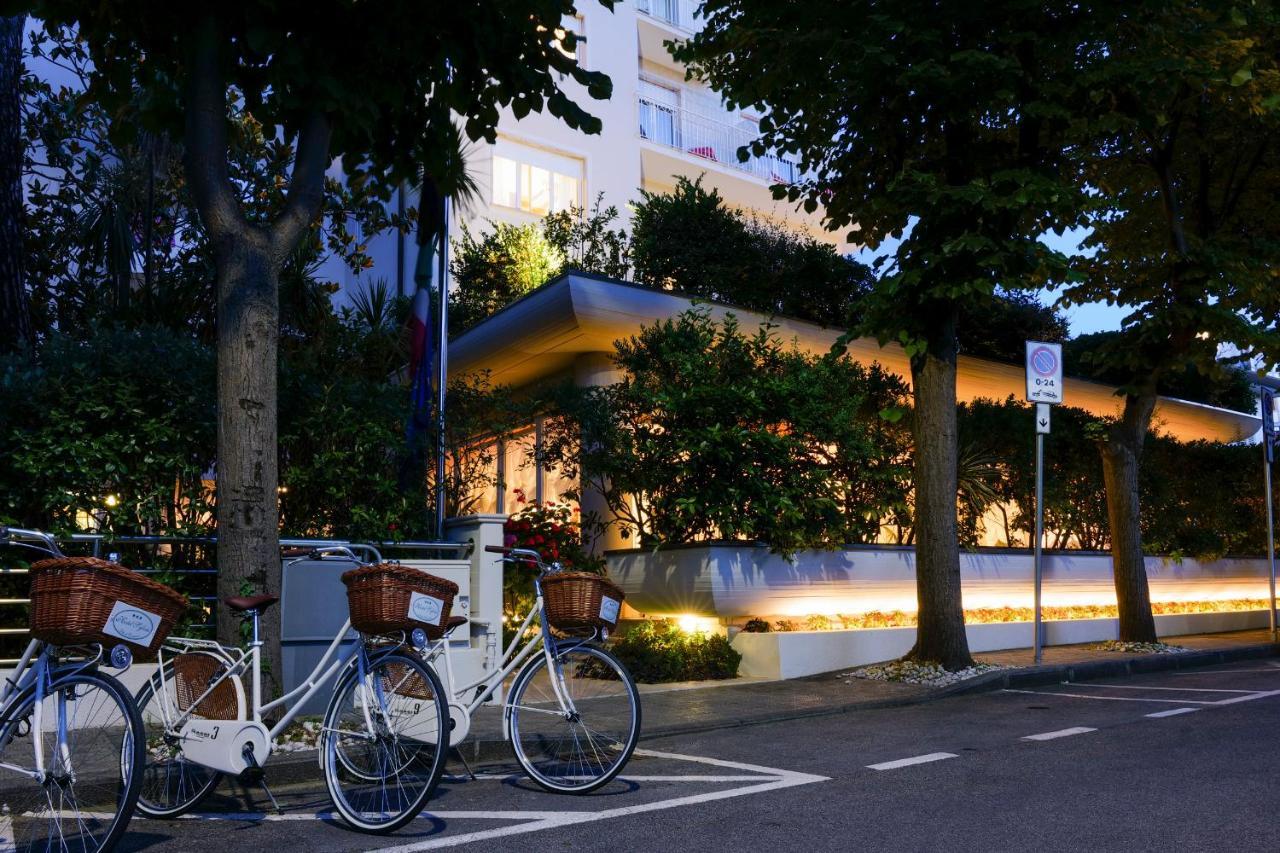 Hotel Sylvia Lido di Camaiore Exteriör bild
