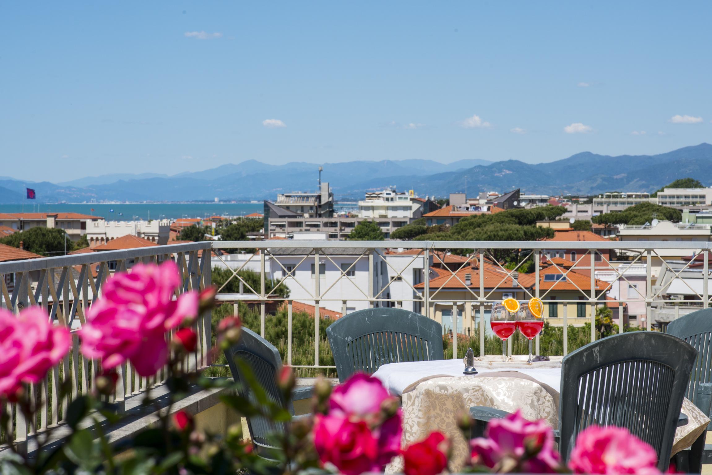 Hotel Sylvia Lido di Camaiore Exteriör bild